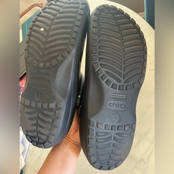 Men’s crocs - Picture 3 of 3